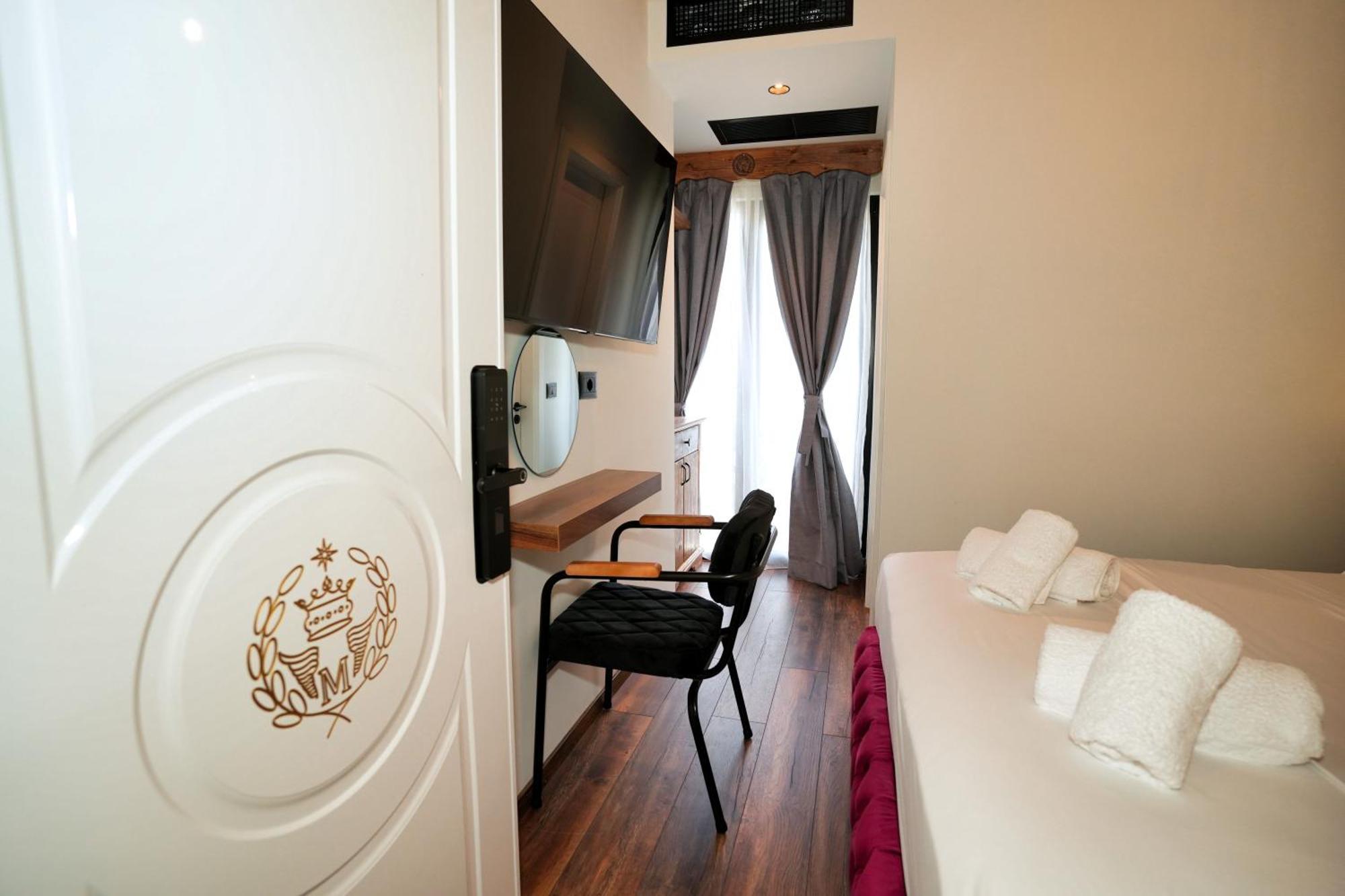 Gjirokastër Boutique Hotel Empire Of Martin מראה חיצוני תמונה