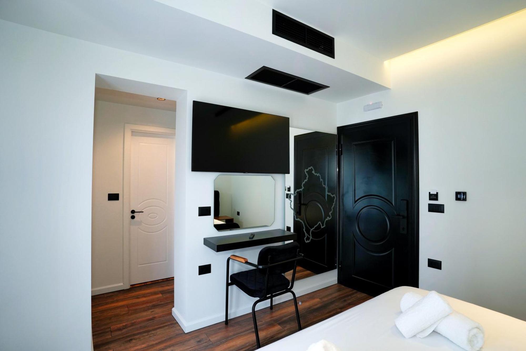 Gjirokastër Boutique Hotel Empire Of Martin מראה חיצוני תמונה